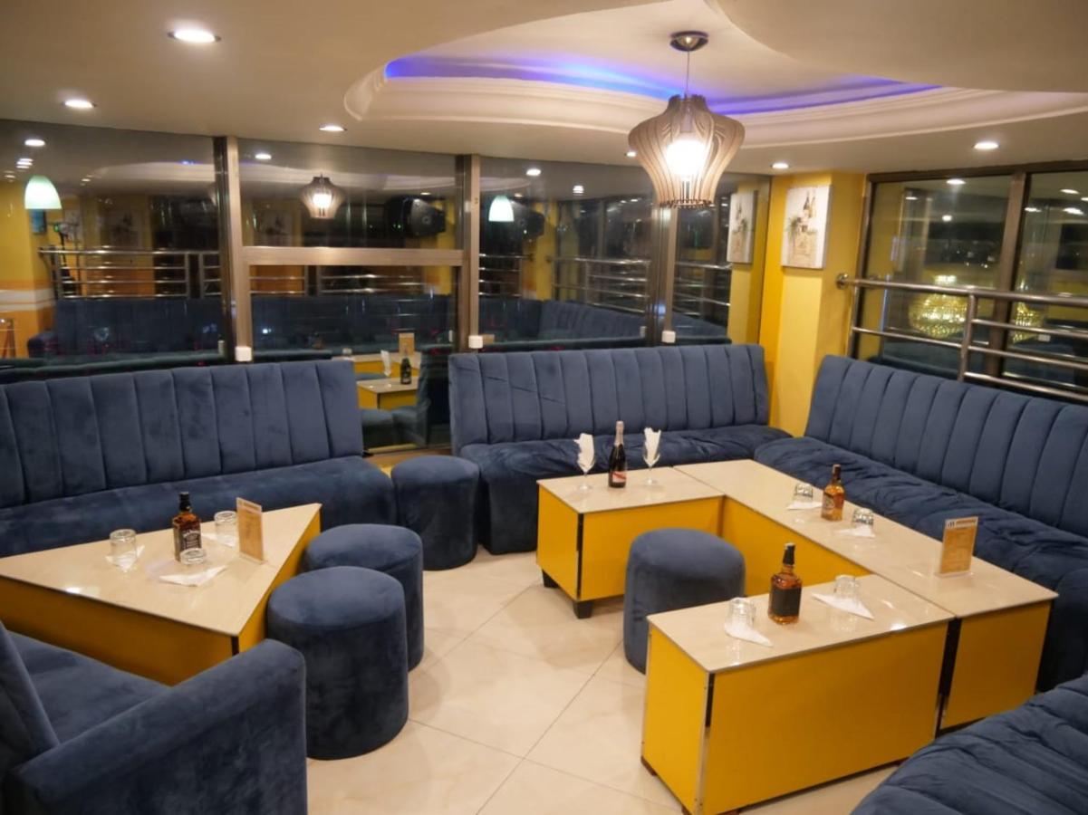 Marriot Metropolitan Hotel Douala Ngoại thất bức ảnh