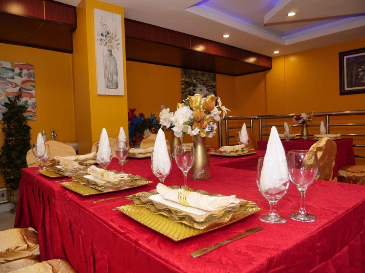 Marriot Metropolitan Hotel Douala Ngoại thất bức ảnh