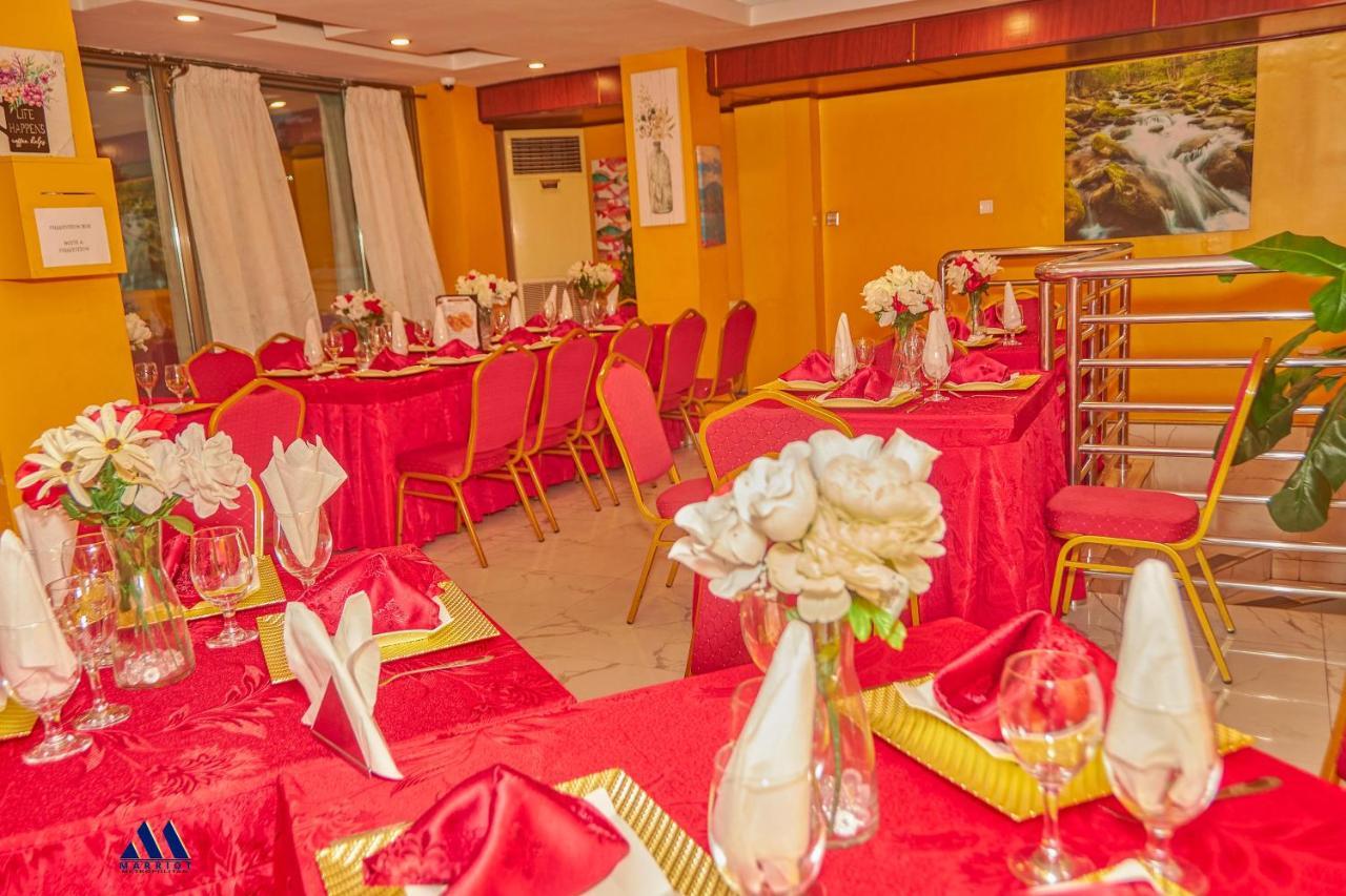 Marriot Metropolitan Hotel Douala Ngoại thất bức ảnh